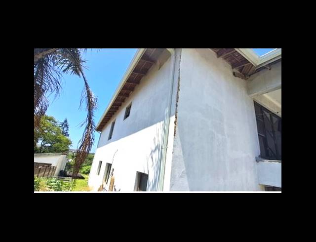 6 BEDROOM HOUSE FOR SALE IN BLUFF